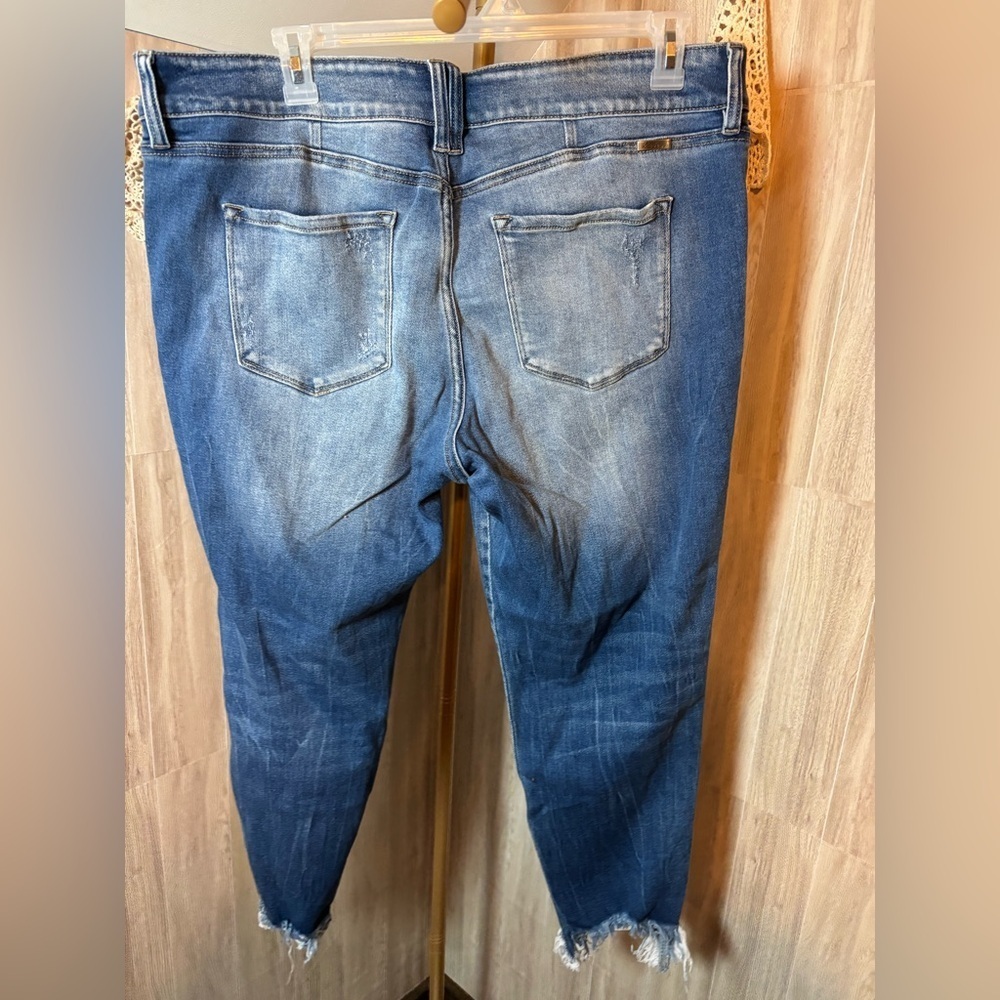 KanCan Distressed Blue Capri Jeans Frayed Hem Size 20 - Picture 2 of 9